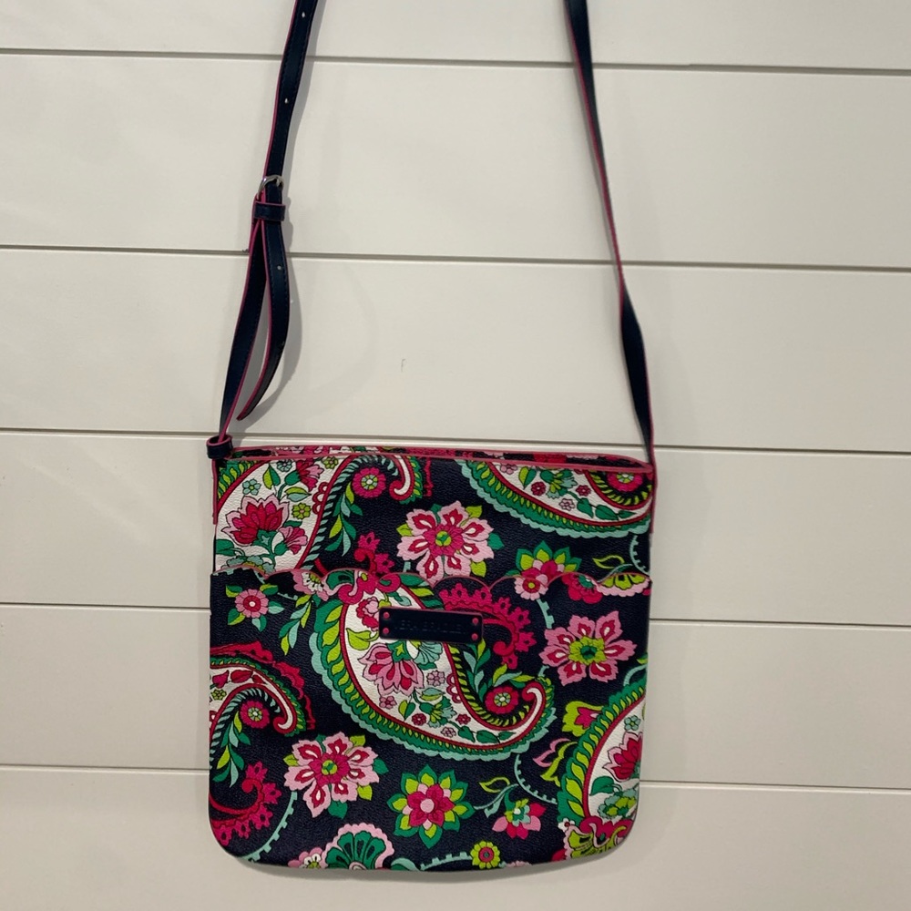 Vera Bradley Leather purse, cross body scallop